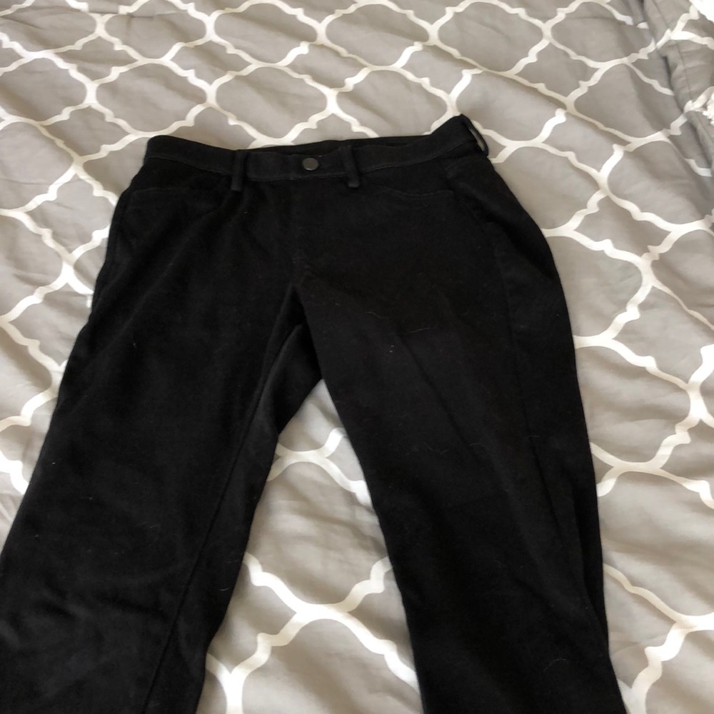 Uniqlo black jeggings